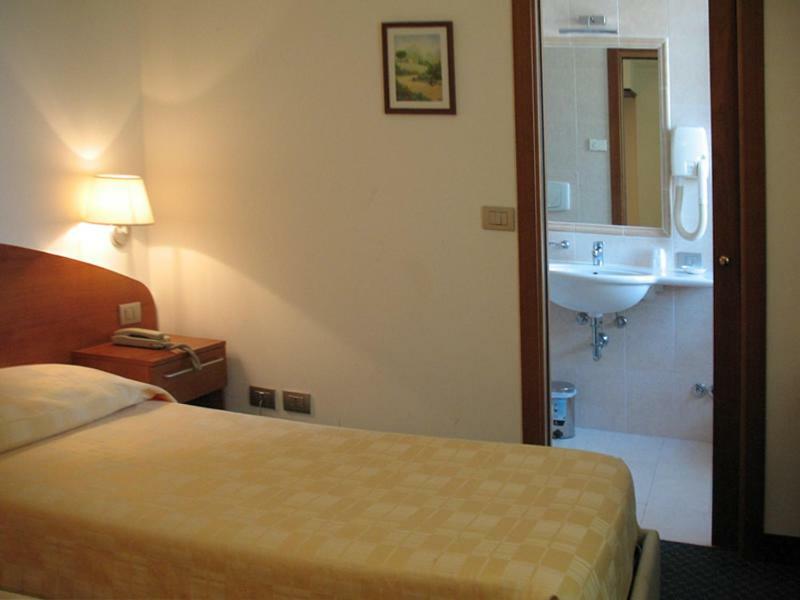 Hotel Vittoria San Giórgio di Nogaro エクステリア 写真